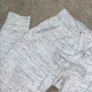 white jogger/sweatpants